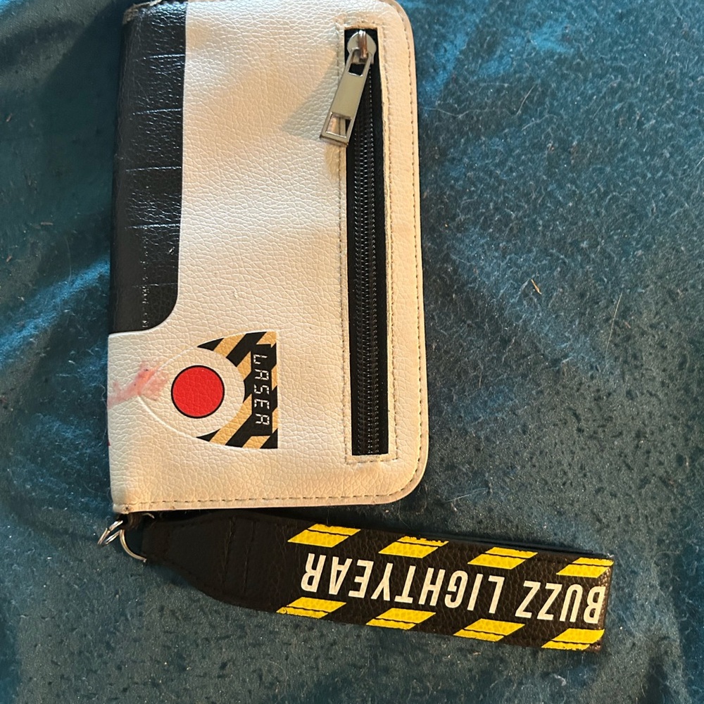 Buzz Lightyear Space Ranger Wallet - Picture 2 of 2